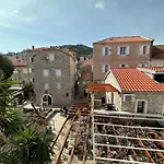 Cozy Old Town Apartment, Budva