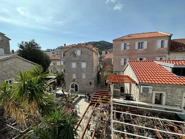 Cozy Old Town Apartment, Budva