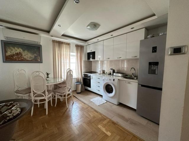 Cozy Old Town Apartment, Budva